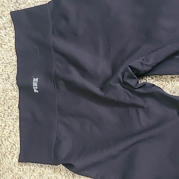 PINK Victoria's Secret Black Leggings - Picture 3 of 6